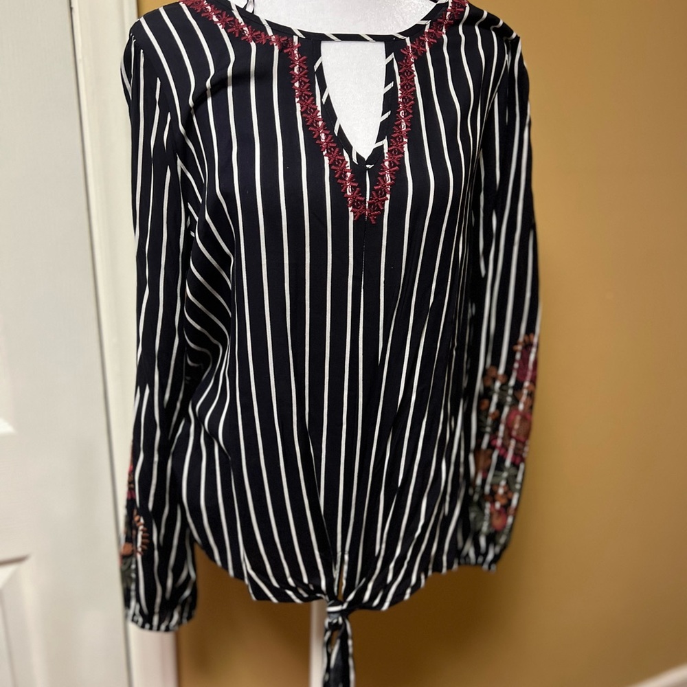 Andrew by Unit women’s blouse